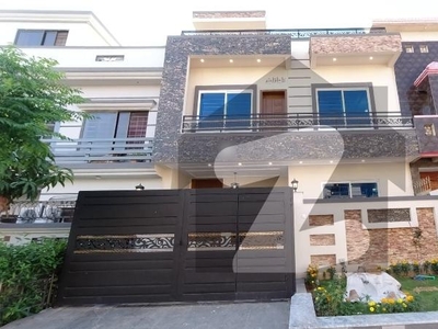Aesthetic On Excellent Location House Of 4 Marla For Sale Is Available G-13