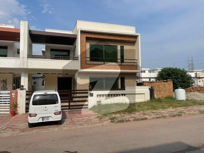 Bahria Enclave Beautiful Location Prime View Sector C3 10 Marla Residential House Available For Sale Reasonable Demand Bahria Enclave Sector C3