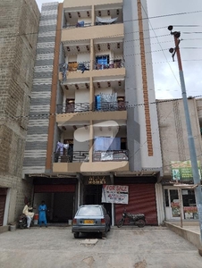 BRAND NEW FLAT 4 Floor 2 BED LOUNGE(750 SQ FT) With Roof Available For Rent Gulshan-e-Kaneez Fatima Block 4