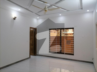 Centrally Located Lower Portion Available In Bahria Town Phase 6 For rent Bahria Town Phase 6
