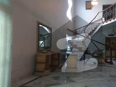 Defence 600 Vi Well Maintained Bungalow With Basement For Sale DHA Phase 6