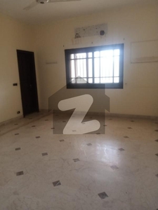 Defence LAND EXPRESS offers VI 666 yards 5 bedrooms drawing 20 years old house for Sale DHA Phase 6