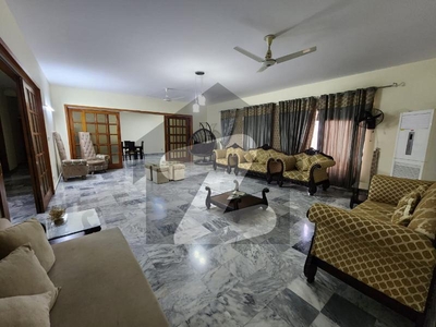 F-10: MARGALLA ROAD, 1200 Yards OLD HOUSE, TRIPLE STOREY, 9 Bedrooms, NICELY LOCATED, Price is 35 Crores F-10