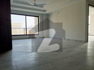 Flat Of 5 Marla In Bahria Town Phase 7 For rent Bahria Town Phase 7