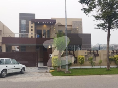 FULLY FURNISHED 10 MARLA FULL HOUSE AVAILABLE FOR RENT IN DHA PHASE 6 DHA Phase 6