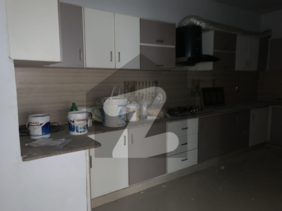 Fully Renovated 4 Bed D/D Leased Flat For Sale In Rufi Lake Drive Gulistan-e-Jauhar Block 18