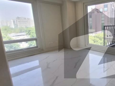 Gulberg 3 beds luxury apartment in a brand new building is available for Rent. Gulberg