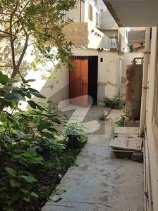 House Available For Sale At Prime Location Of Gulshan-E-Iqbal Block 2 Gulshan-e-Iqbal Block 2