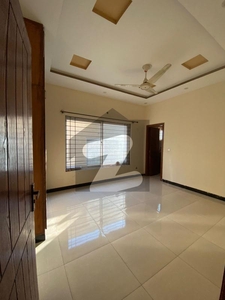 Ideally Located Upper Portion Of 7 Marla Is Available For rent In Rawalpindi Bahria Town Phase 8