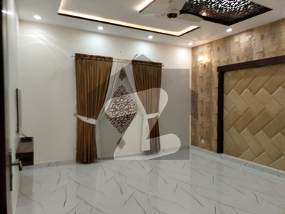 In Bahria Town - Sector E 10 Marla House For Rent Bahria Town Sector E