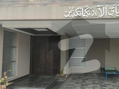 KANAL HOUSE AVAILABLE FOR RENT NEAR WATEEN CHOCK PHASE 5 DHA Phase 5
