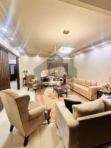 Luxurious 4 Bedroom Unfurnished Apartment Available For Sale In F-11 Karakoram Enclave F-11