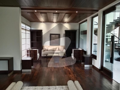 Multinational Executive Residence House Available For Rent. Gulberg
