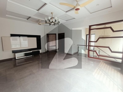 Near National Hospital Luxury Separate Gate 1 Kanal Ultra Modern Upper Portion Available For Rent DHA Phase 1