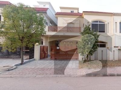 Prime Location 10 Marla 5 Bedrooms House For Sale In Bahria Enclave Islamabad Sector C1 Bahria Enclave Sector C1