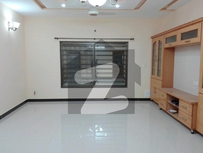 Prime Location 2450 Square Feet House For sale In G-10 G-10