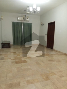 Prime Location 250 Square Yards House In Clifton - Block 5 For rent At Good Location Clifton Block 5