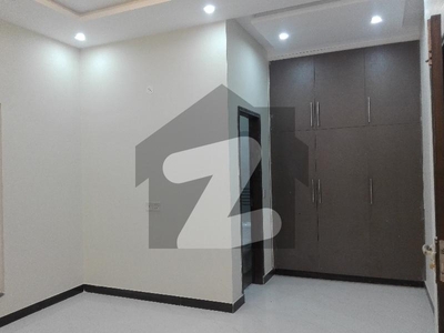 Prime Location rent A Upper Portion In Lahore Prime Location Wapda Town Phase 1