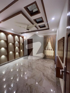 Prominently-Located Flat Available In Bahria Town - Sector F For rent Bahria Town Sector F