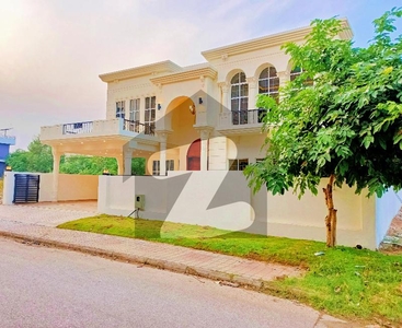 Royal Looking House Newly Built 7 Bed House For Sale DHA Defence Phase 2