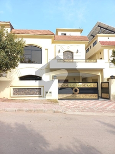 Sector C1 10 Marla Brand New House Sun Facing Elevated Location Available For Sale Bahria Enclave Sector C1