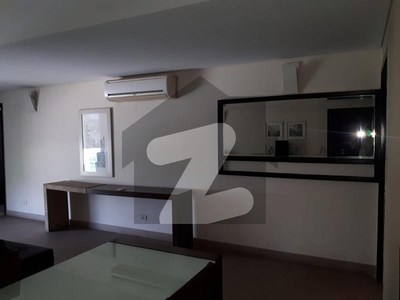 SPACIOUS FURNISHED APARTMENT FOR RENT Gulberg 3