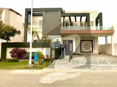 Unfurnished Luxury House DHA Very Hot Location Near TO Park And Market DHA Phase 6 Block D