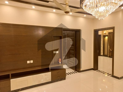 UPPER PORTION OF 10 MARLA BRAND NEW LUXURY CONDITION EXCELLENT GOOD FOR RENT IN AWAIS QARNI BLOCK BAHRIA TOWN LAHORE Bahria Town Awais Qarni Block