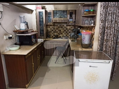 URGENT FLAT AVAILABLE FOR SALE Nazimabad Block 1