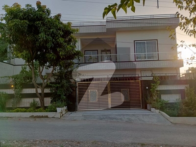 Well-constructed House Available For sale In Pakistan Town - Phase 1 Pakistan Town Phase 1