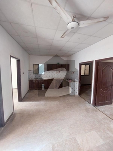 Well Maintained 2 Bed DD (4 Rooms) Upper Portion On 200 Sq.Yards Available For Rent In Gulistan-e-jauhar, Block-5, 