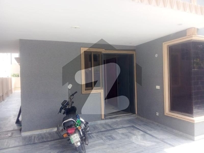 10 BEAUTIFUL HOUSE GREY SUTRUCTURE FOR SALE IN TALHA BLOCK SECTOR E BAHRIA TOWN LAHORE Bahria Town Sector B