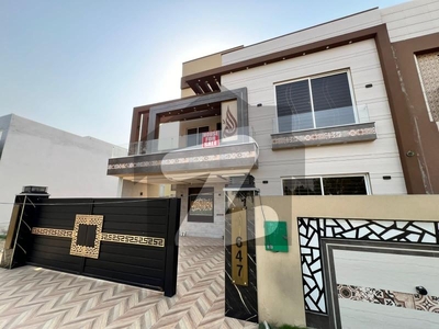 10 Marla Brand New Modern Designer House For Sale Bahria Orchard