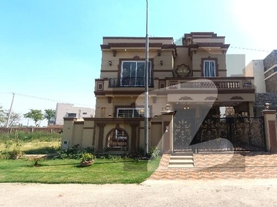 10 Marla House For sale In DHA Phase 8 - Ex Air Avenue Lahore DHA Phase 8 Ex Air Avenue
