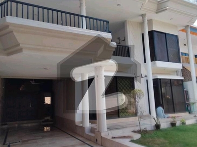 1000 Square Yards 3 Beds House For Rent In E-7, Islamabad. E-7
