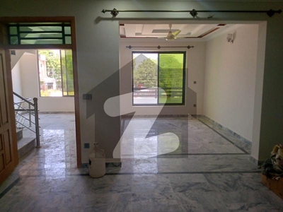 2bed Room, 2wash Room, Tv Lounge, Draying Room, Kitchen,First Flor Margalla Town