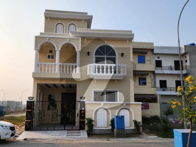 5 Marla Luxury House For Sale In Etihad Town Phase 1, Block C, Lahore Etihad Town Phase 1 Block C