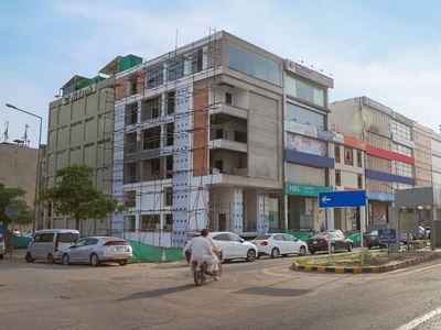 6 Marla Commercial Building for sale Awan Market Main Ferozpur Road.