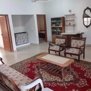 600 Yd² House for Rent In DHA Phase 5, Karachi