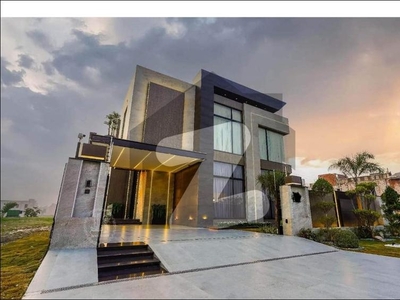 Elegant 10 Marla Full Basement House in Prime Location - Modern Design and Finishes DHA Phase 7 Block T