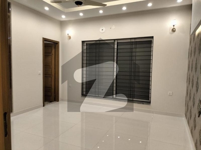 House In Bahria Town - Sector D Sized 10 Marla Is Available Bahria Town Sector D