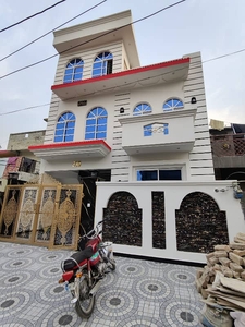 i-9-1 Beautiful Double Storey House For Sale Ideal Location Size 25x60