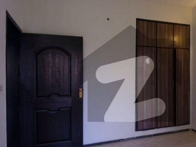 In Lahore You Can Find The Perfect Flat For rent Askari 11