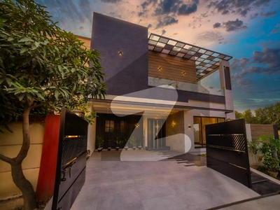 Stunning Modern 10 Marla House in Prime Location - Ready for Sale DHA Phase 7 Block T