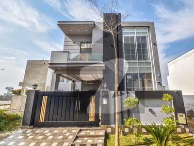 Super Hot Location 5 Marla Super Luxurious Ultra Modern House Available For Sale DHA 9 Town Block C