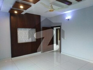 1 KANAL LIKE NEW UPPER PORTION FOR RENT IN JASMINE BLOCK BAHRIA TOWN LAHORE Bahria Town Jasmine Block