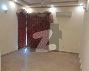 1 Kanal Spacious Lower Portion Is Available In Model Town - Block G For rent Model Town Block G
