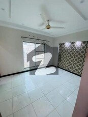 5 MARLA UPPER PORTION AVAILABLE FOR RENT IN BAHRIA TOWN LAHORE LIKE NEW Bahria Town Umar Block