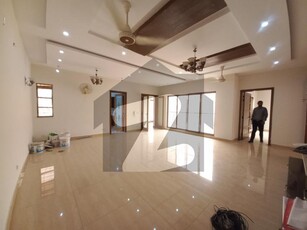 BEAUTIFULL ONE KANAL UPPER PORTION AVAILABLE FOR RENT IN DHA LAHORE DHA Phase 4 Block EE