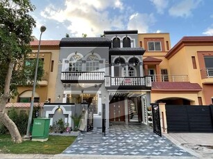 5 Marla Luxury House is Available for Sale in bahria town Lahore Bahria Town Sector C